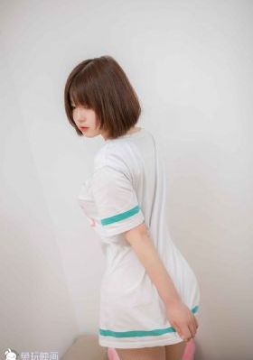 红灯区电影全集播放免费观看_成人直接看