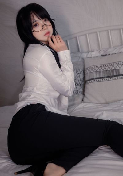 年轻善良的妻子_BD英语HD高清在线观看