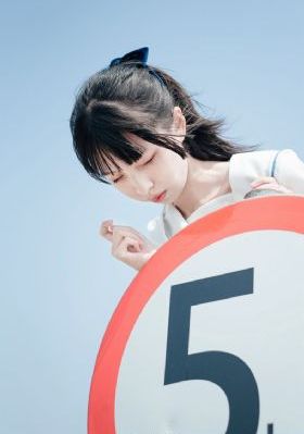奇怪的美容院_国产剧免费在线观看